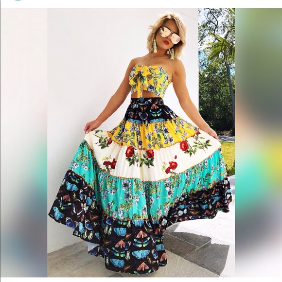 Vici Dresses & Skirts - GORGEOUS Boho Maxi Set